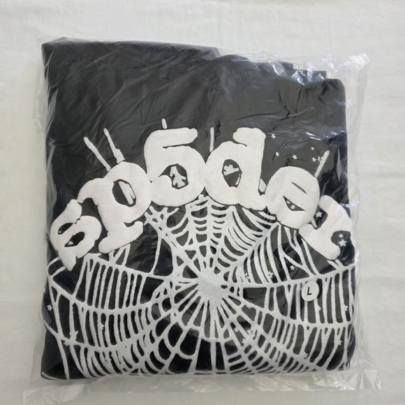 Black Hoodie for Men - Picture 15 of 16